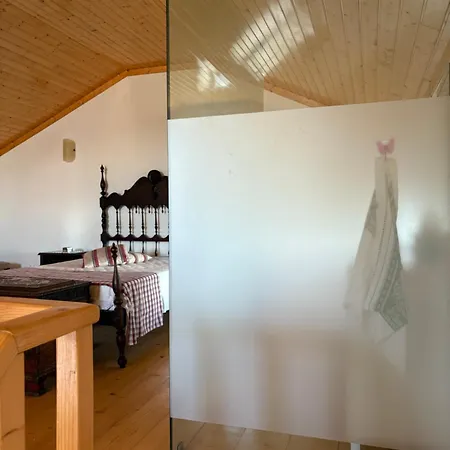 Holiday home Refugio Do Lagar